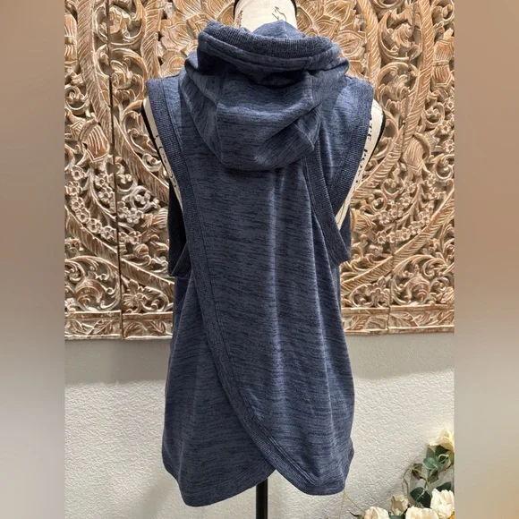 Athleta Workout Blue, Front Zip Hooded Vest with Criss Cross Back- size M - Picture 2 of 9
